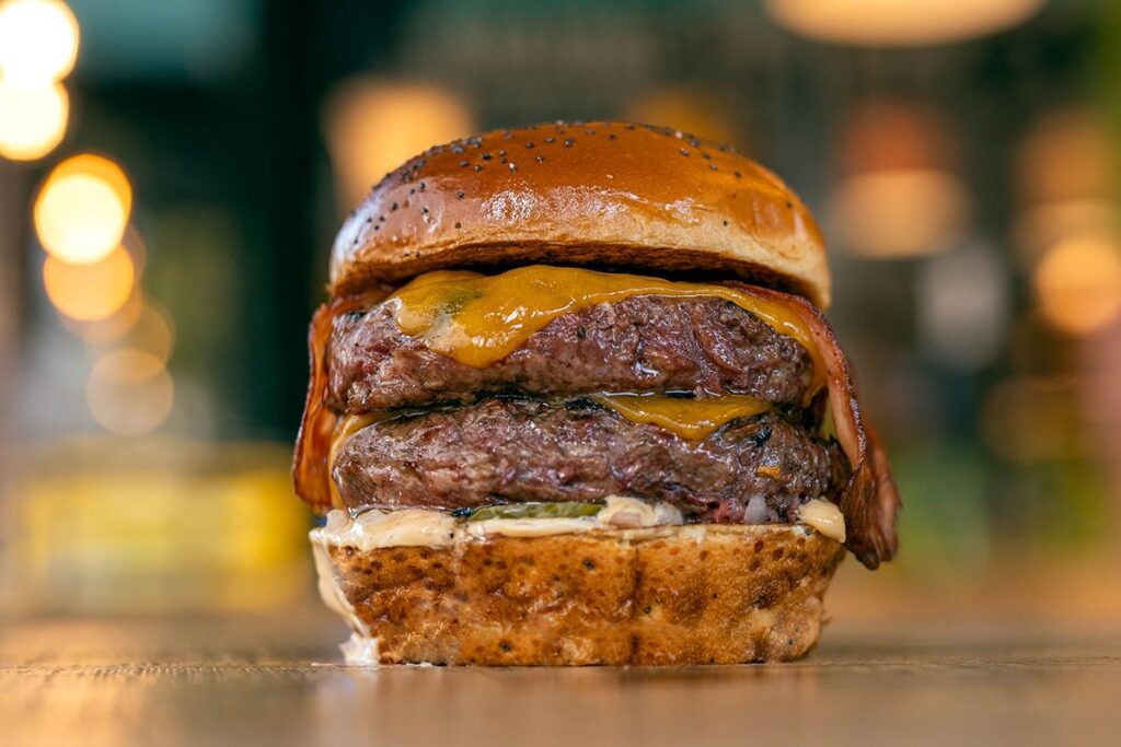 hamburguesa-the-fitzgerald-elle-1-1642756991
