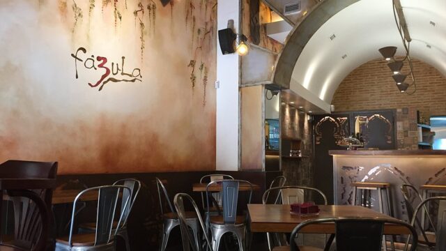 interior-fabula-taberna